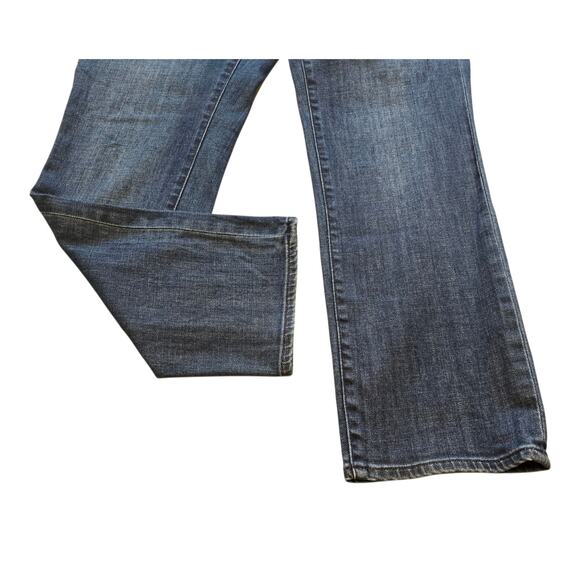 Talbots Flawless Five Pocket Jeans Womens Size 8 Blue Denim Curvy Straight - Picture 8 of 12